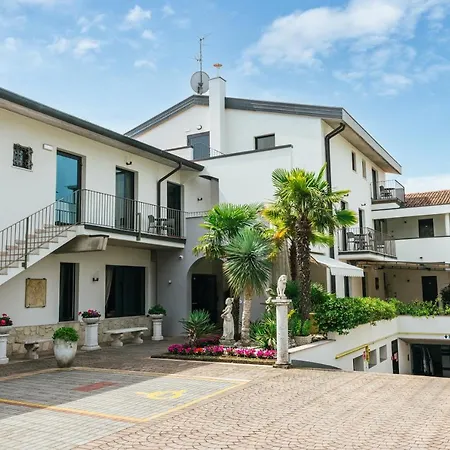 Arena Hotel Sirmione