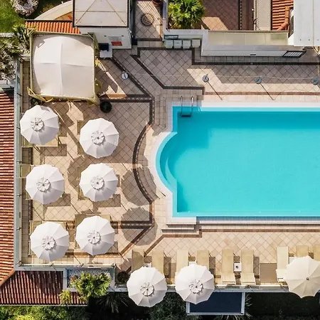 Arena Hotel 3*