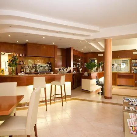 Arena Hotel 3*